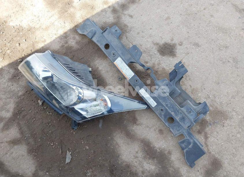 Photo 12 of 2014 Chevrolet Cruze 2LT AUTO (VIN 1G1PE5SB1E7300049)