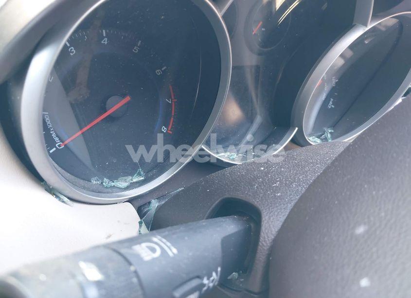 Photo 14 of 2014 Chevrolet Cruze 2LT AUTO (VIN 1G1PE5SB1E7381019)