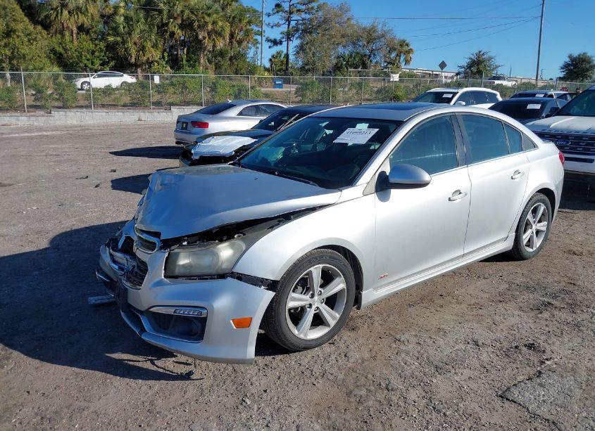 Photo 2 of 2015 Chevrolet Cruze 2LT AUTO (VIN 1G1PE5SB1F7111435)
