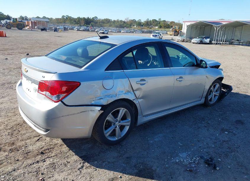 Photo 4 of 2015 Chevrolet Cruze 2LT AUTO (VIN 1G1PE5SB1F7111435)