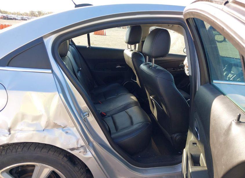 Photo 8 of 2015 Chevrolet Cruze 2LT AUTO (VIN 1G1PE5SB1F7111435)