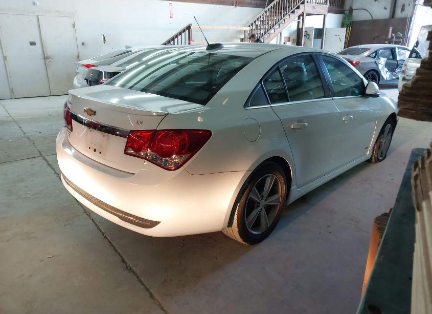 Photo 4 of 2015 Chevrolet Cruze 2LT AUTO (VIN 1G1PE5SB1F7118417)