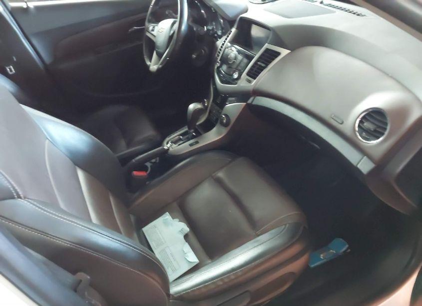 Photo 5 of 2015 Chevrolet Cruze 2LT AUTO (VIN 1G1PE5SB1F7118417)