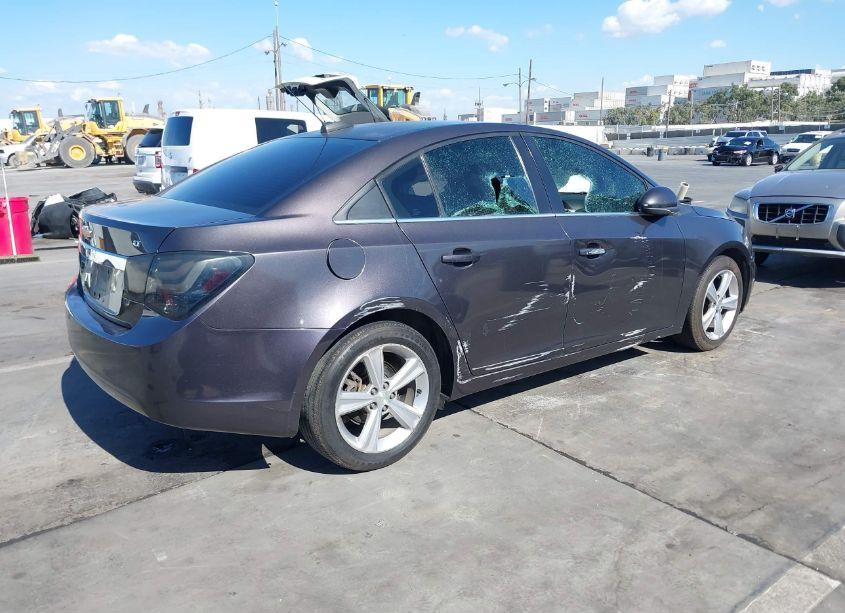 Photo 4 of 2015 Chevrolet Cruze 2LT AUTO (VIN 1G1PE5SB1F7158691)
