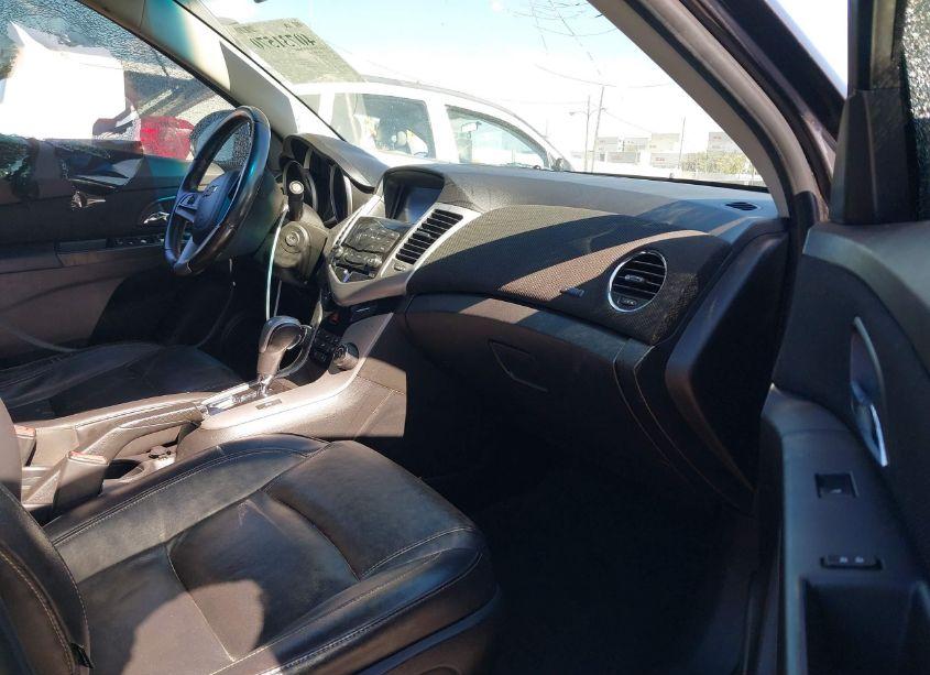 Photo 5 of 2015 Chevrolet Cruze 2LT AUTO (VIN 1G1PE5SB1F7158691)