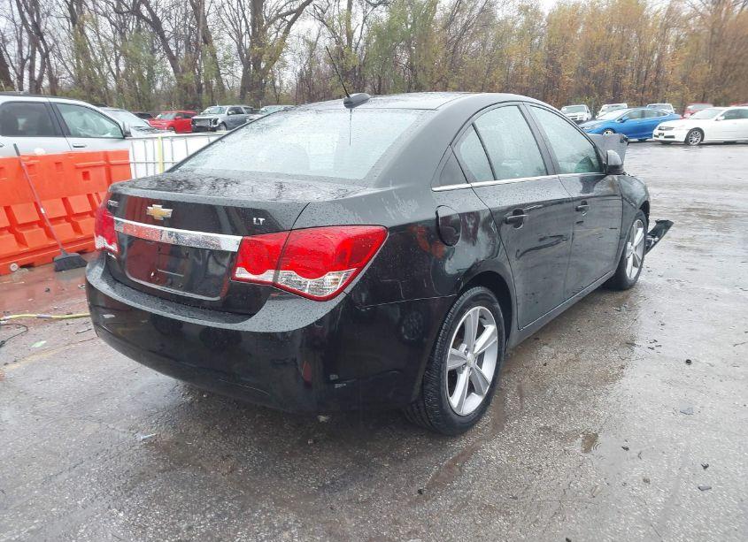 Photo 4 of 2015 Chevrolet Cruze 2LT AUTO (VIN 1G1PE5SB1F7206965)
