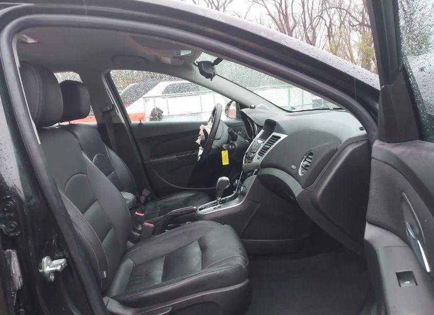 Photo 5 of 2015 Chevrolet Cruze 2LT AUTO (VIN 1G1PE5SB1F7206965)