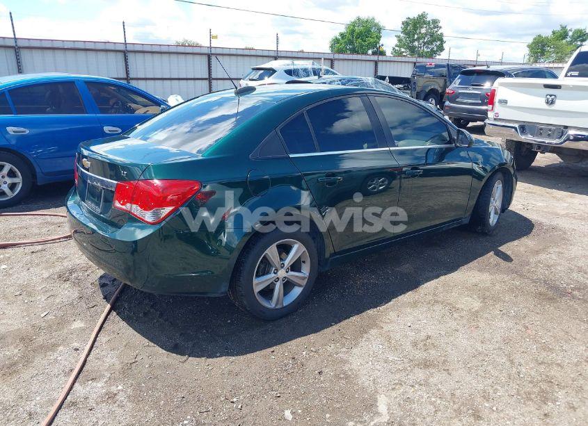 Photo 4 of 2015 Chevrolet Cruze 2LT AUTO (VIN 1G1PE5SB1F7207372)