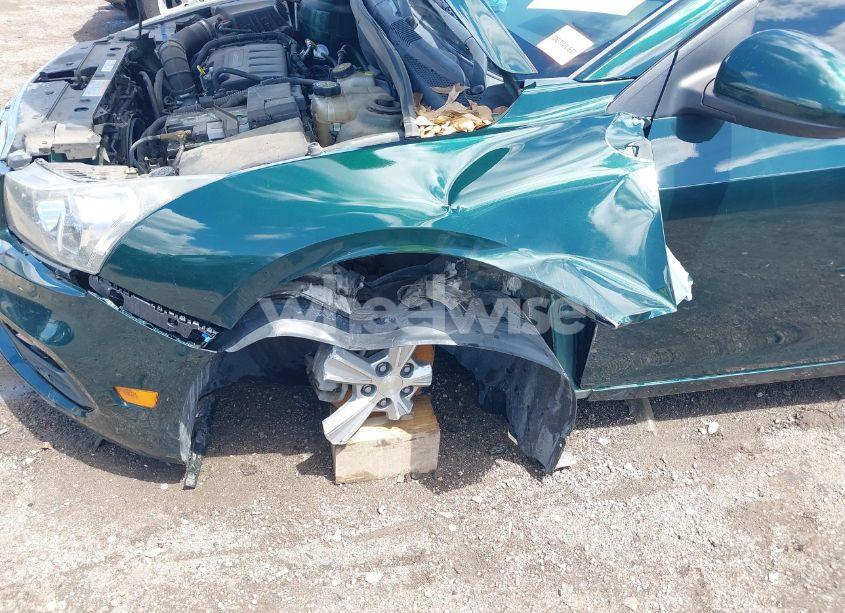 Photo 6 of 2015 Chevrolet Cruze 2LT AUTO (VIN 1G1PE5SB1F7207372)