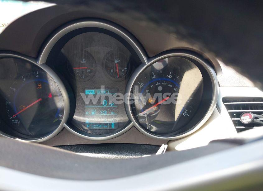 Photo 7 of 2015 Chevrolet Cruze 2LT AUTO (VIN 1G1PE5SB1F7207372)