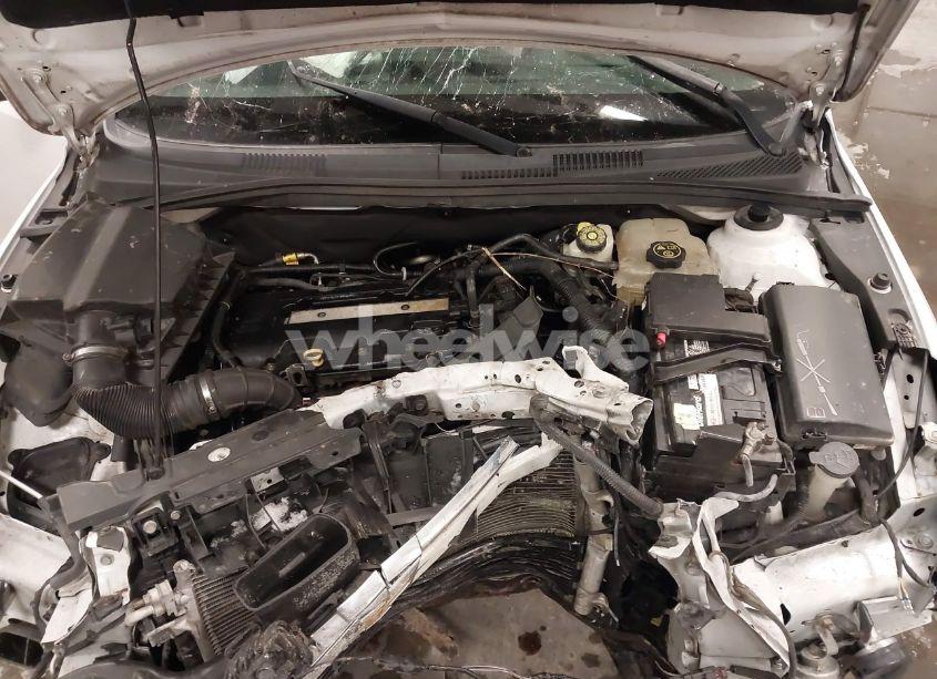 Photo 10 of 2015 Chevrolet Cruze 2LT AUTO (VIN 1G1PE5SB1F7241053)