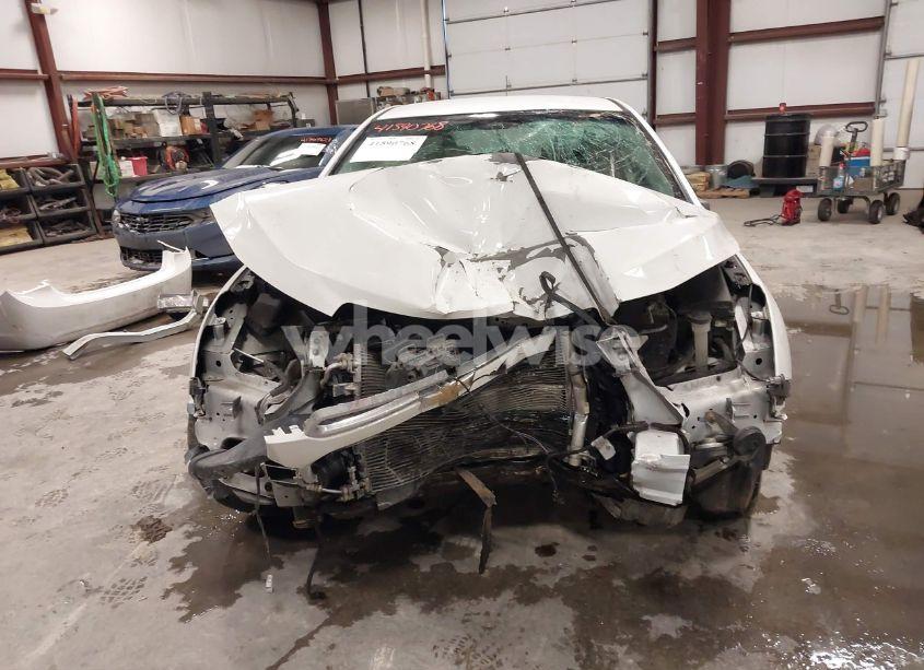 Photo 13 of 2015 Chevrolet Cruze 2LT AUTO (VIN 1G1PE5SB1F7241053)