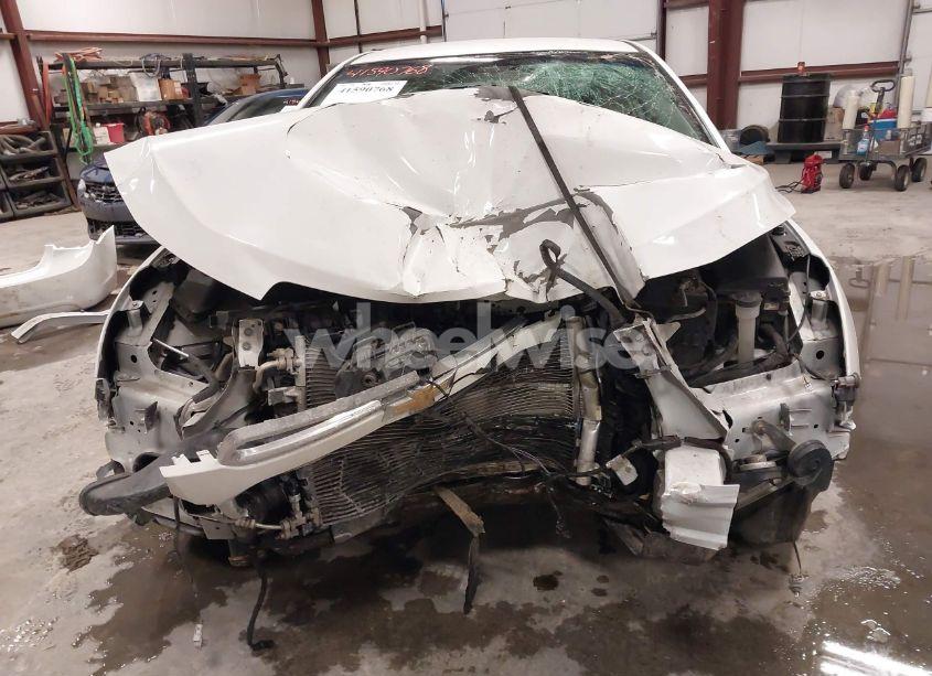 Photo 6 of 2015 Chevrolet Cruze 2LT AUTO (VIN 1G1PE5SB1F7241053)