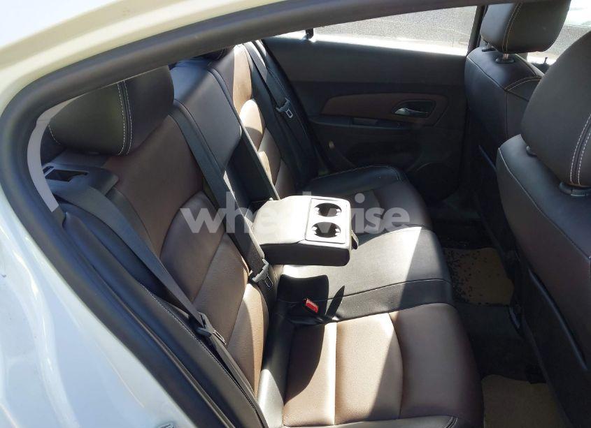 Photo 8 of 2015 Chevrolet Cruze 2LT AUTO (VIN 1G1PE5SB1F7246107)