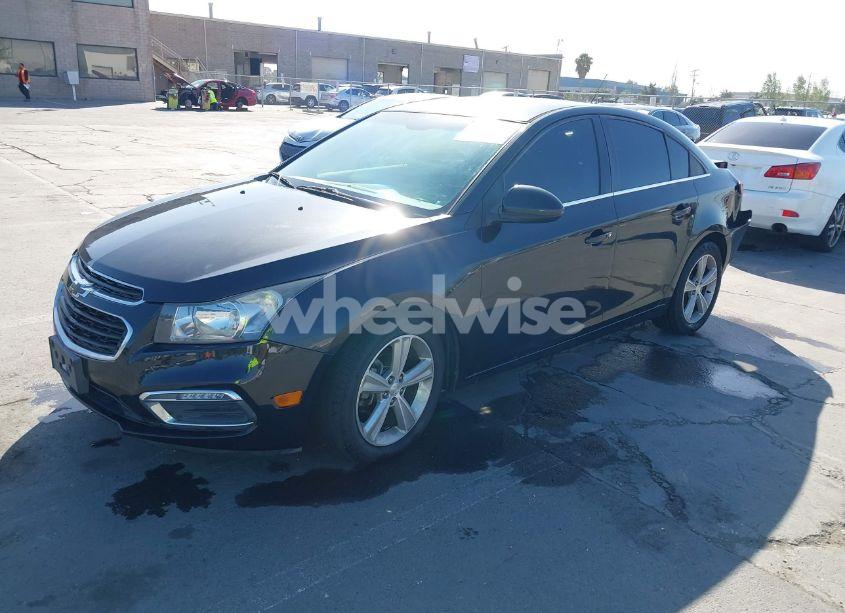 Photo 2 of 2015 Chevrolet Cruze 2LT AUTO (VIN 1G1PE5SB1F7297607)