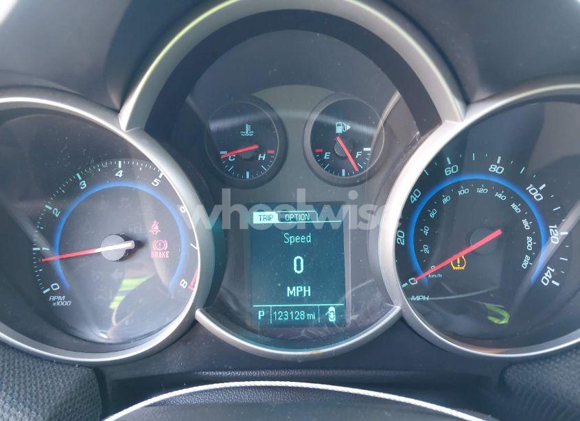 Photo 7 of 2015 Chevrolet Cruze 2LT AUTO (VIN 1G1PE5SB1F7297607)