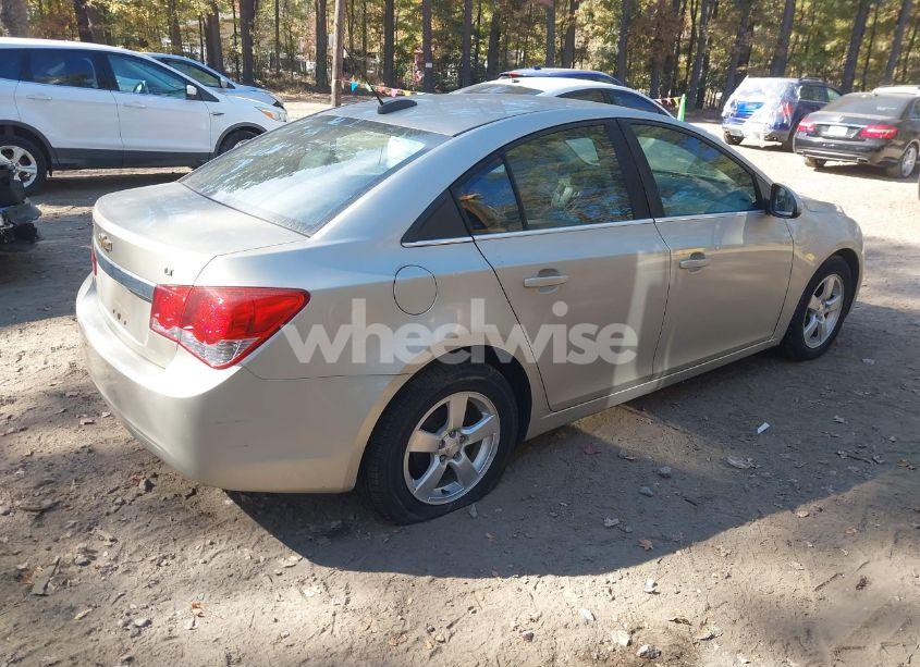 Photo 4 of 2016 Chevrolet Cruze LIMITED 1LT AUTO (VIN 1G1PE5SB1G7125210)