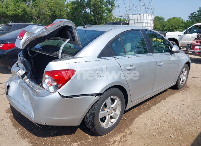 Photo 4 of 2016 Chevrolet Cruze LIMITED 1LT AUTO (VIN 1G1PE5SB1G7185472)