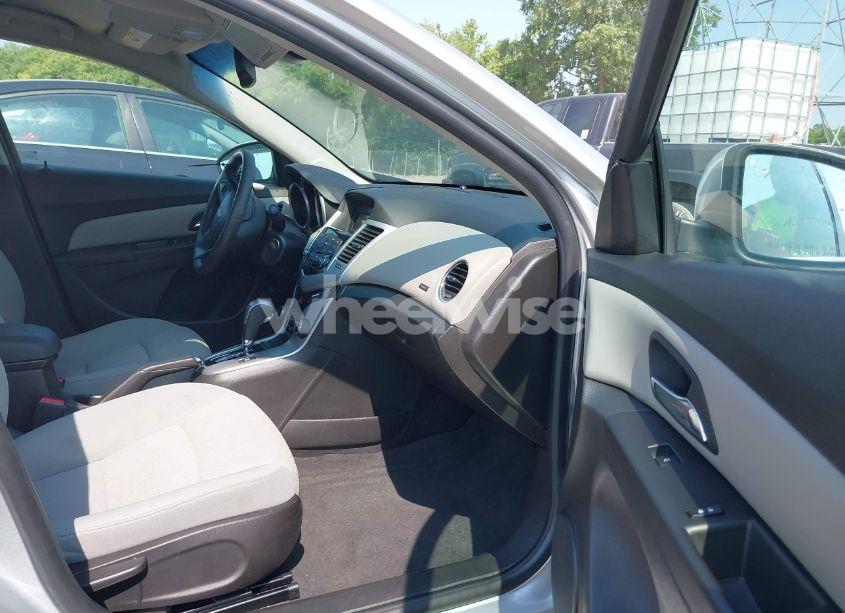 Photo 5 of 2016 Chevrolet Cruze LIMITED 1LT AUTO (VIN 1G1PE5SB1G7185472)