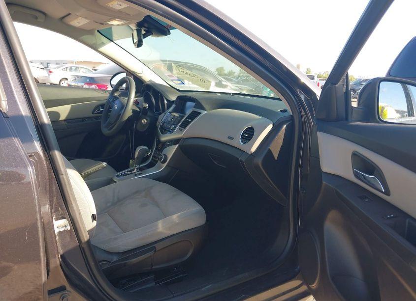 Photo 5 of 2016 Chevrolet Cruze LIMITED 1LT AUTO (VIN 1G1PE5SB1G7228076)
