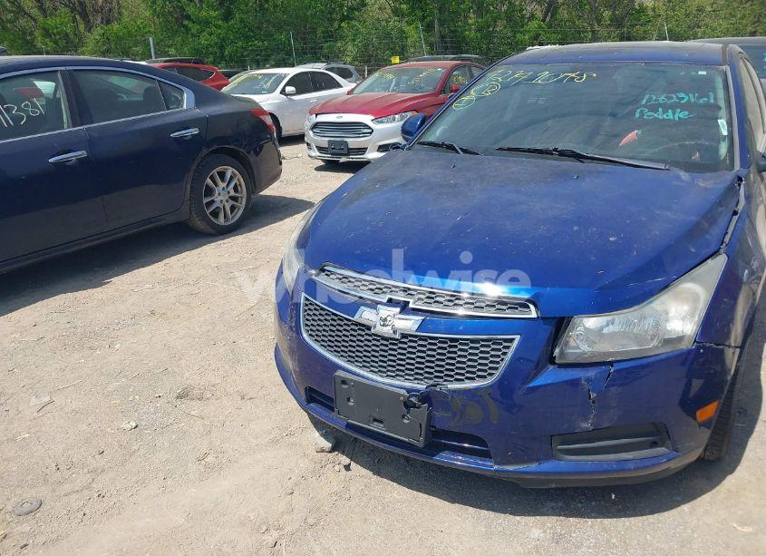 Photo 6 of 2013 Chevrolet Cruze 2LT AUTO (VIN 1G1PE5SB2D7285558)