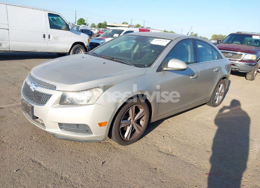Photo 2 of 2013 Chevrolet Cruze 2LT AUTO (VIN 1G1PE5SB2D7294132)