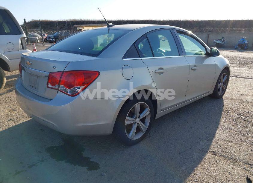 Photo 4 of 2013 Chevrolet Cruze 2LT AUTO (VIN 1G1PE5SB2D7294132)