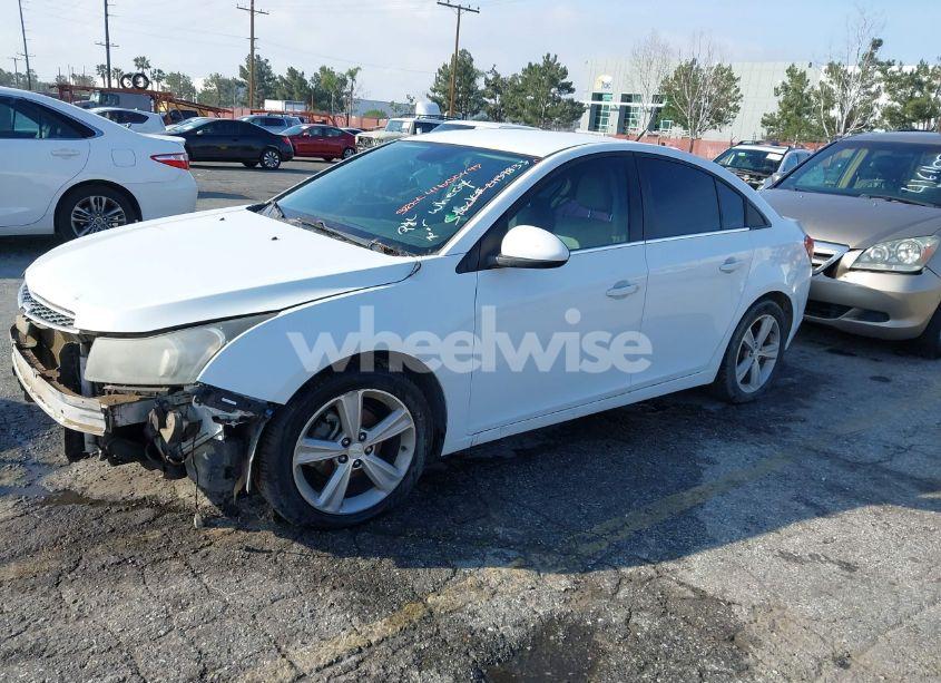 Photo 2 of 2014 Chevrolet Cruze 2LT AUTO (VIN 1G1PE5SB2E7113628)