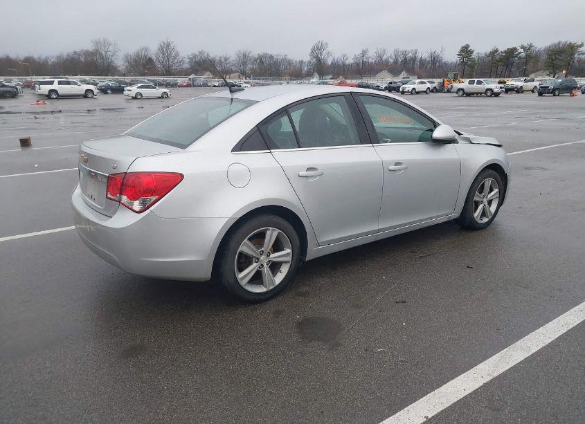 Photo 4 of 2014 Chevrolet Cruze 2LT AUTO (VIN 1G1PE5SB2E7330256)