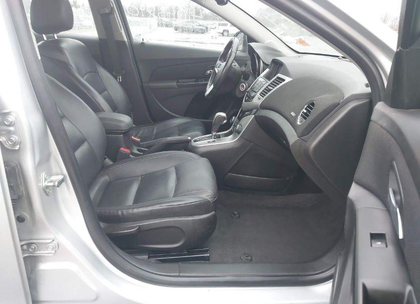 Photo 5 of 2014 Chevrolet Cruze 2LT AUTO (VIN 1G1PE5SB2E7330256)