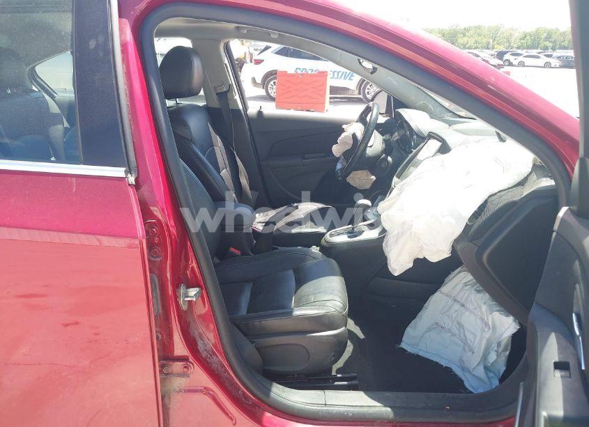 Photo 5 of 2014 Chevrolet Cruze 2LT AUTO (VIN 1G1PE5SB2E7402735)