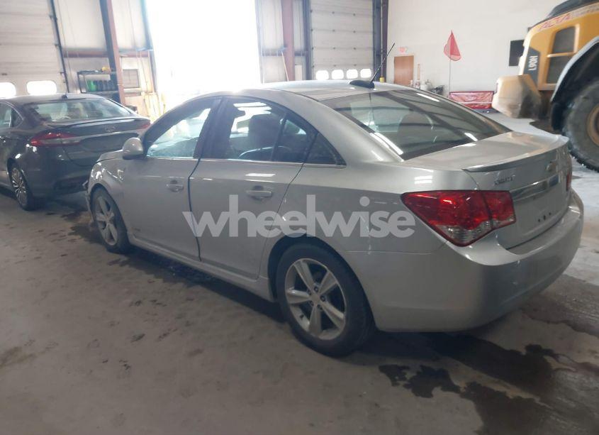 Photo 3 of 2015 Chevrolet Cruze 2LT AUTO (VIN 1G1PE5SB2F7105207)