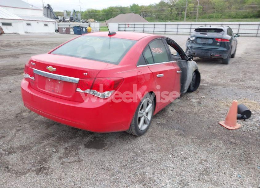 Photo 4 of 2015 Chevrolet Cruze 2LT AUTO (VIN 1G1PE5SB2F7157081)