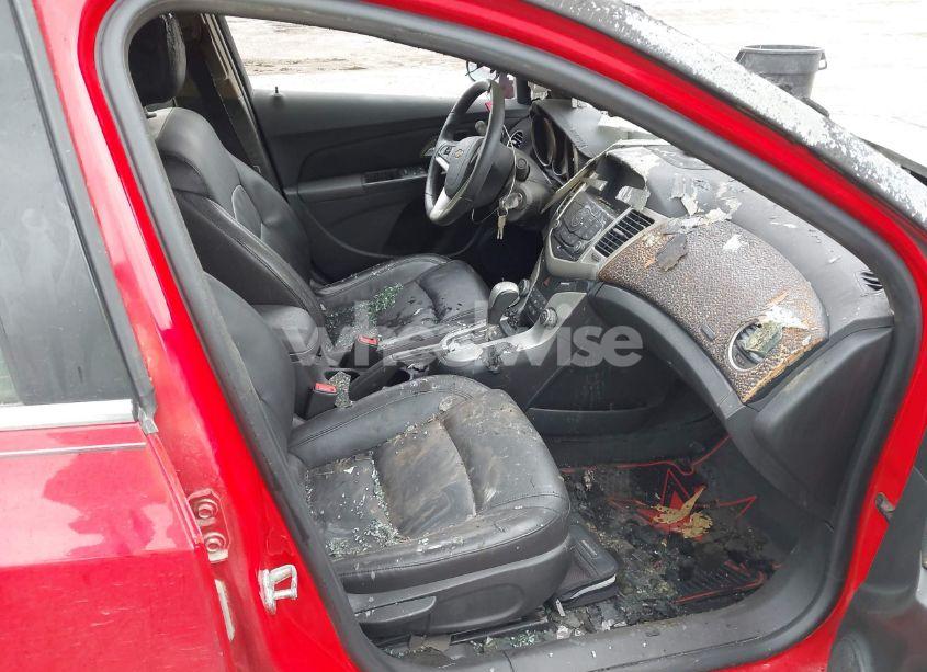 Photo 5 of 2015 Chevrolet Cruze 2LT AUTO (VIN 1G1PE5SB2F7157081)