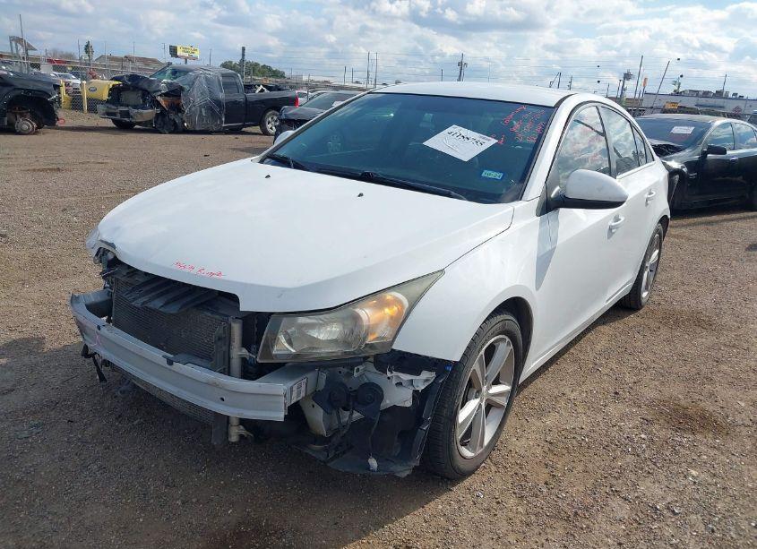 Photo 2 of 2015 Chevrolet Cruze 2LT AUTO (VIN 1G1PE5SB2F7166220)