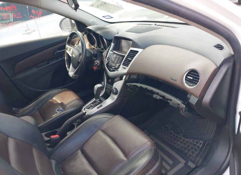 Photo 5 of 2015 Chevrolet Cruze 2LT AUTO (VIN 1G1PE5SB2F7166220)