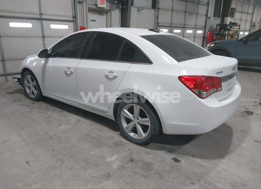 Photo 3 of 2015 Chevrolet Cruze 2LT AUTO (VIN 1G1PE5SB2F7178996)