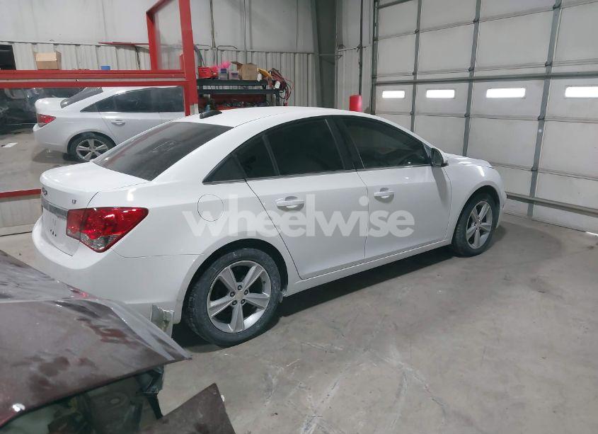 Photo 4 of 2015 Chevrolet Cruze 2LT AUTO (VIN 1G1PE5SB2F7178996)