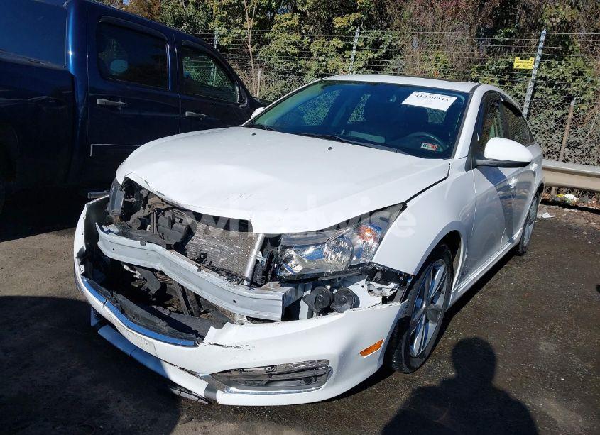 Photo 2 of 2015 Chevrolet Cruze 2LT AUTO (VIN 1G1PE5SB2F7190789)