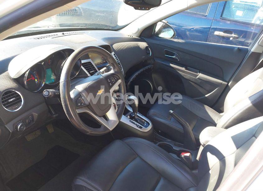 Photo 5 of 2015 Chevrolet Cruze 2LT AUTO (VIN 1G1PE5SB2F7190789)