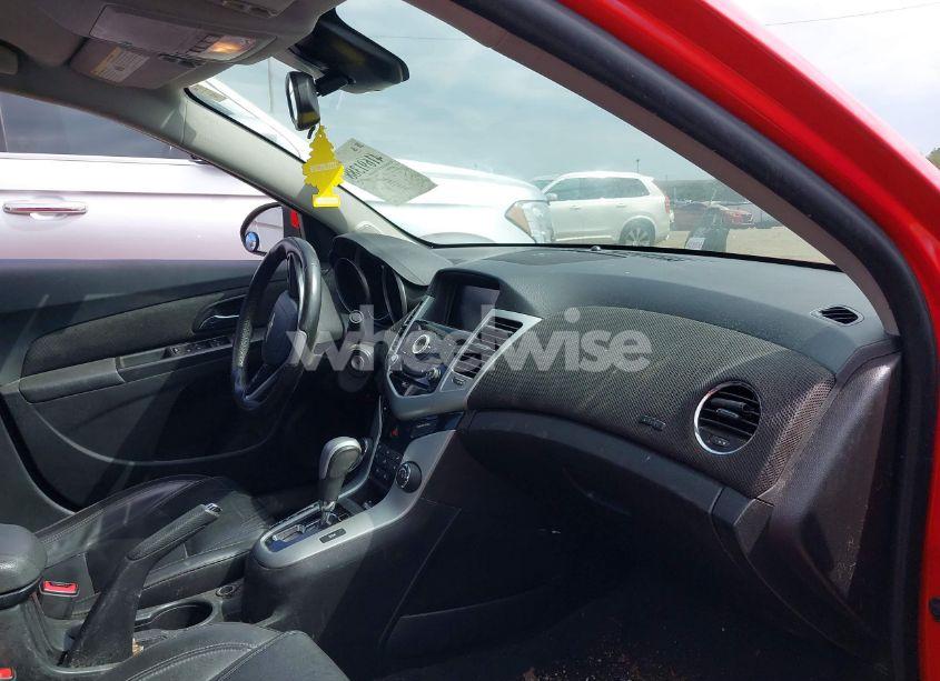 Photo 5 of 2015 Chevrolet Cruze 2LT AUTO (VIN 1G1PE5SB2F7249386)