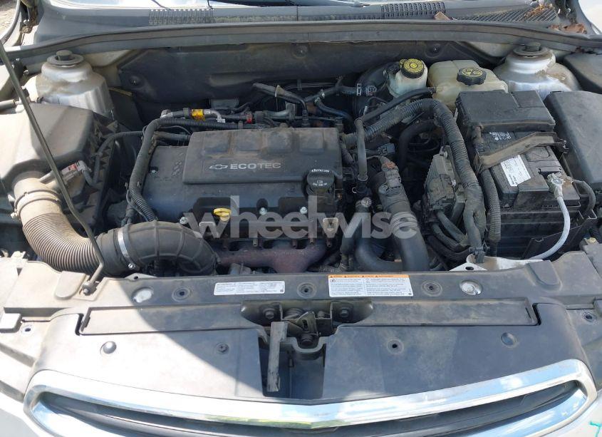 Photo 10 of 2015 Chevrolet Cruze 2LT AUTO (VIN 1G1PE5SB2F7253051)