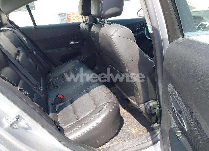 Photo 8 of 2015 Chevrolet Cruze 2LT AUTO (VIN 1G1PE5SB2F7253051)