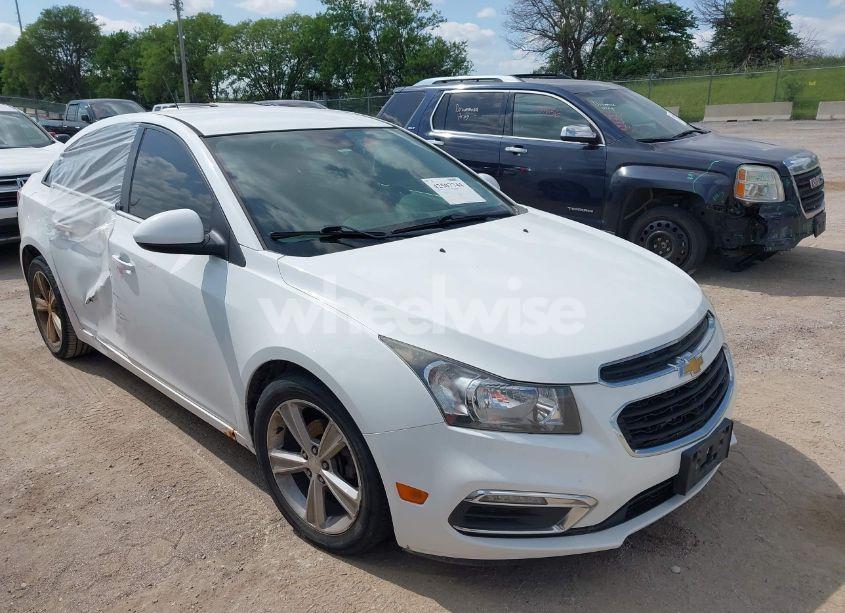 2015 Chevrolet Cruze 2LT AUTO (VIN 1G1PE5SB2F7260808) main photo