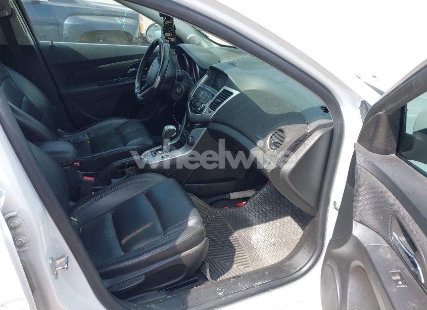 Photo 5 of 2015 Chevrolet Cruze 2LT AUTO (VIN 1G1PE5SB2F7260808)