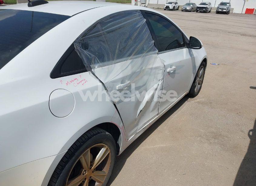 Photo 6 of 2015 Chevrolet Cruze 2LT AUTO (VIN 1G1PE5SB2F7260808)