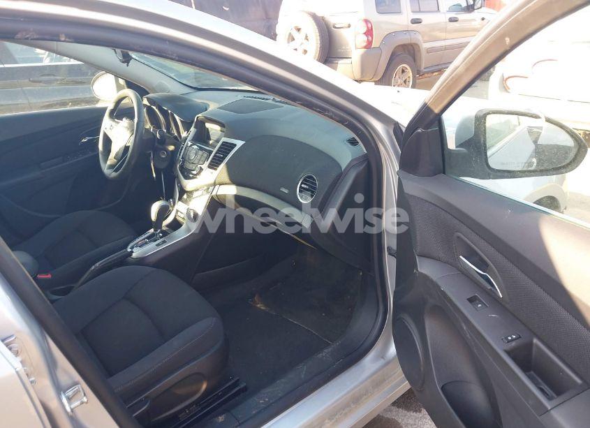 Photo 5 of 2016 Chevrolet Cruze LIMITED 1LT AUTO (VIN 1G1PE5SB2G7153355)