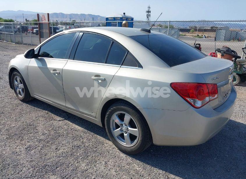 Photo 3 of 2016 Chevrolet Cruze LIMITED 1LT AUTO (VIN 1G1PE5SB2G7171564)