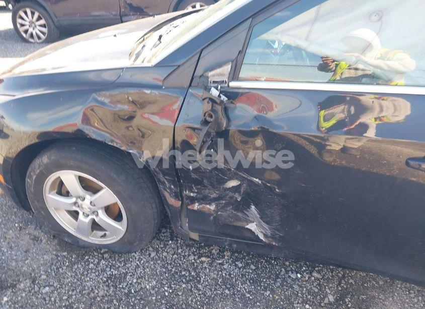 Photo 6 of 2016 Chevrolet Cruze LIMITED 1LT AUTO (VIN 1G1PE5SB2G7225817)