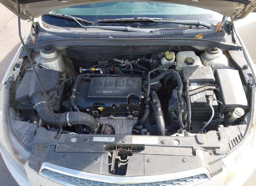 Photo 10 of 2013 Chevrolet Cruze 2LT AUTO (VIN 1G1PE5SB3D7126077)